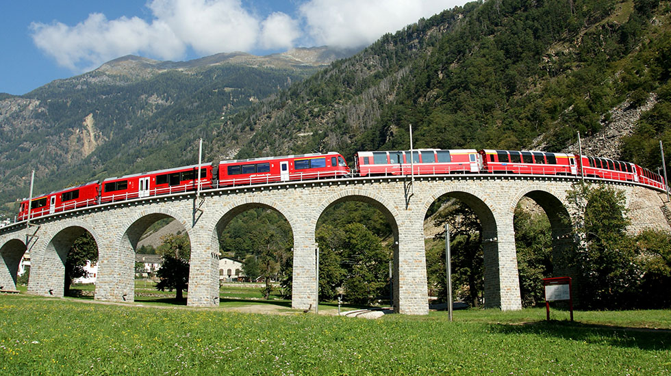 Bernia Railway-Du lịch Thụy Sĩ