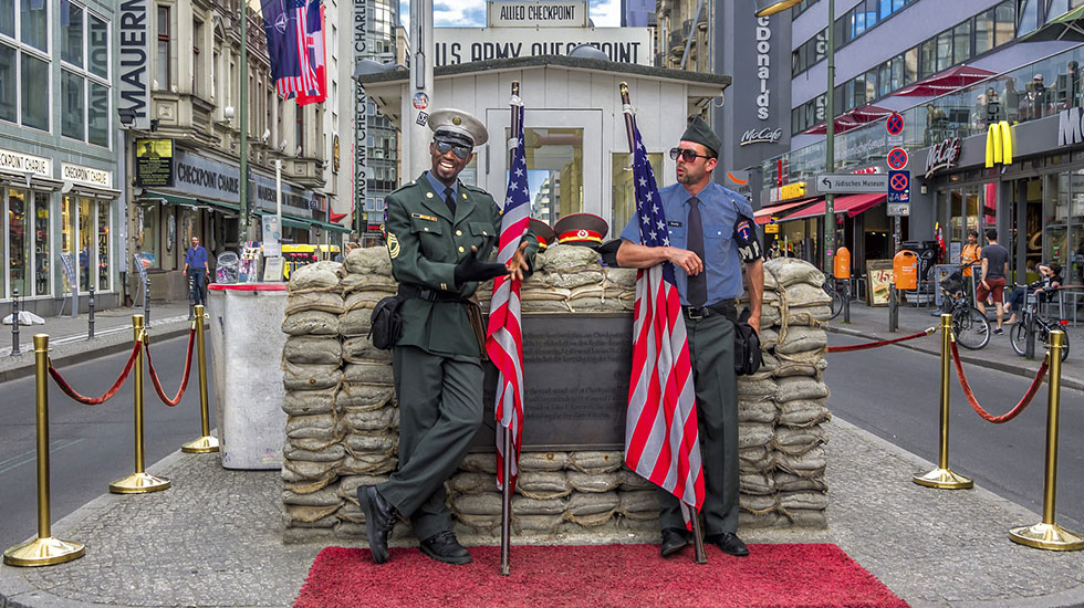Checkpoint Charlie - Du lịch Đức