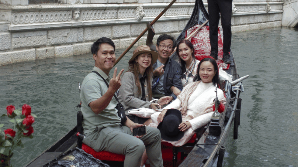 Venice-Chèo thuyền Gondola - Venice (4)