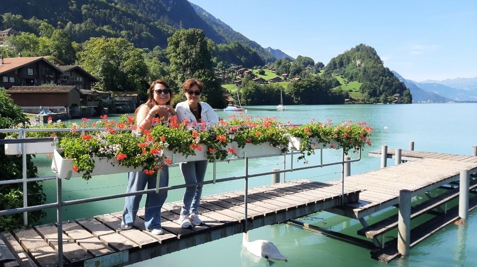 Hồ Iseltwald (cảnh phim Hạ cánh nơi anh)