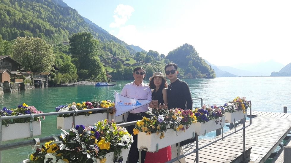 Hồ Iseltwald (cảnh phim Hạ cánh nơi anh)